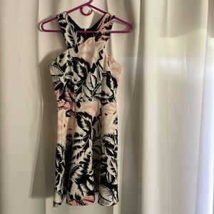 Final sale! EXPRESS floral dress